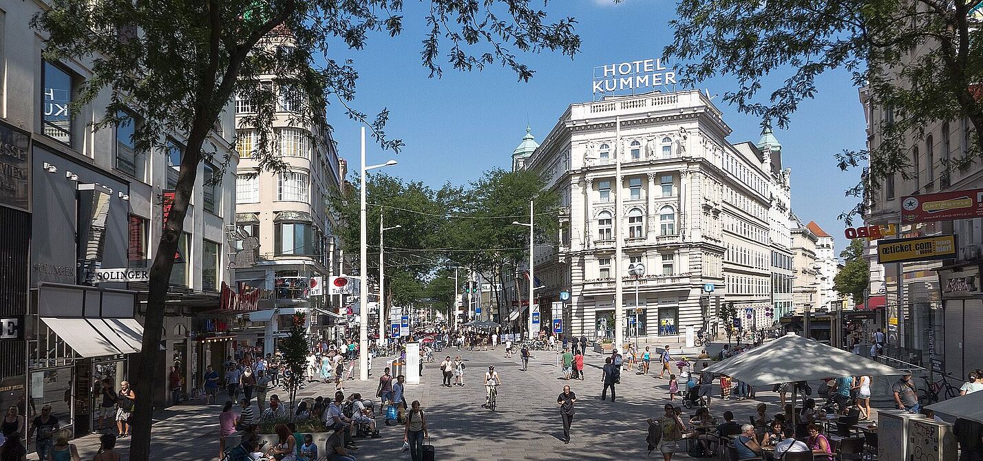 Mariahilfer Straße in Wien nach der Umgestaltung. 