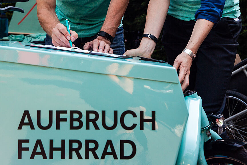 Unterschriftensammlung für Volksinitiative Aufbruch Fahrrad in NRW.